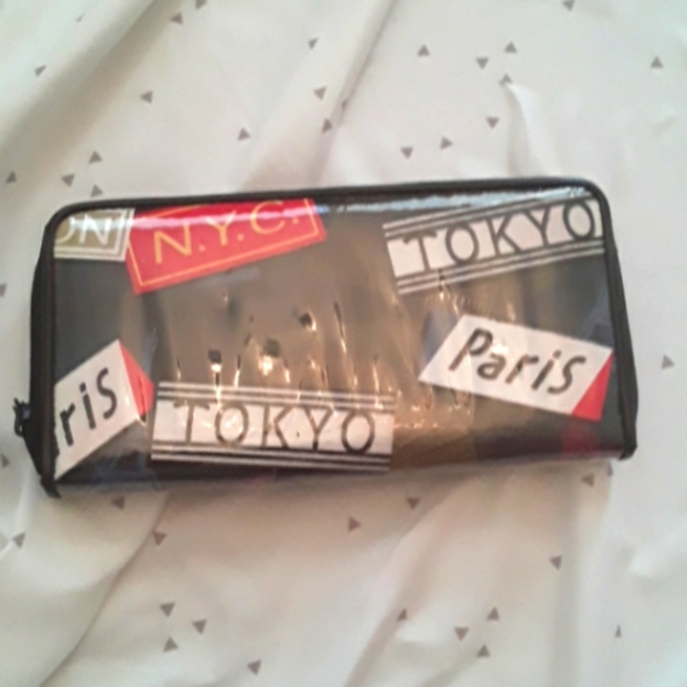Travel vinyl wallet Tokyo Paris N.Y.C.
